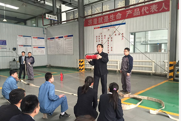 講解中.jpg 講解中.jpg